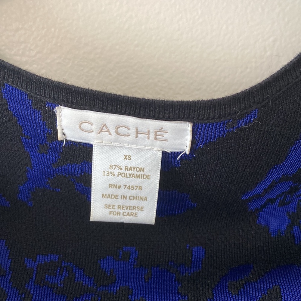 Cache Jacquard knit dress with stretchy material. Good condition. Size xs - Picture 2 of 5